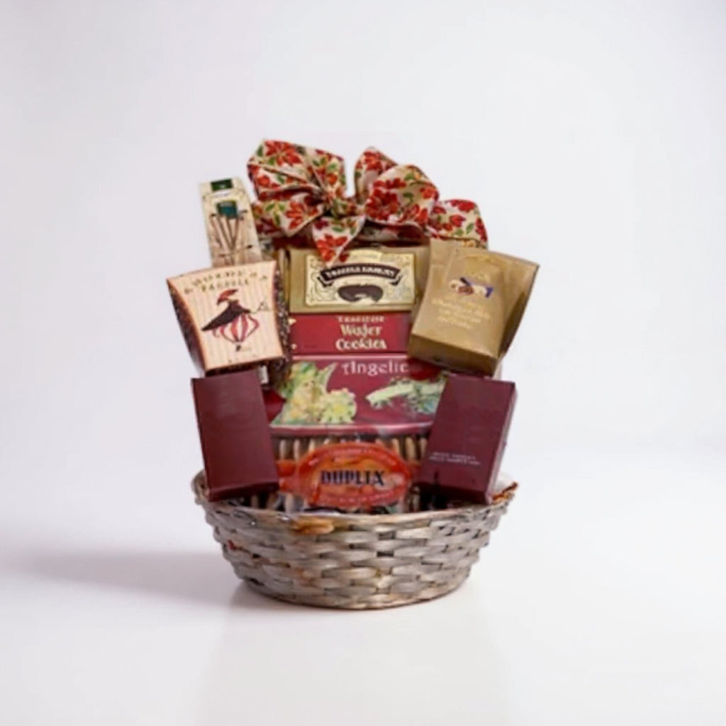 Deluxe Gourmet Gift Basket: Classic Collection II